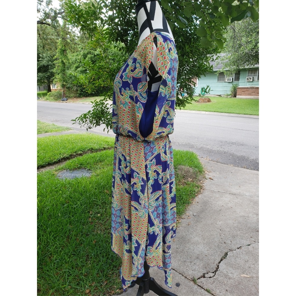 Dress - Picture 3 of 3